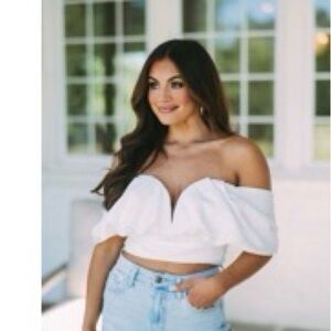 glam White Off-Shoulder Sweetheart Crop Top
